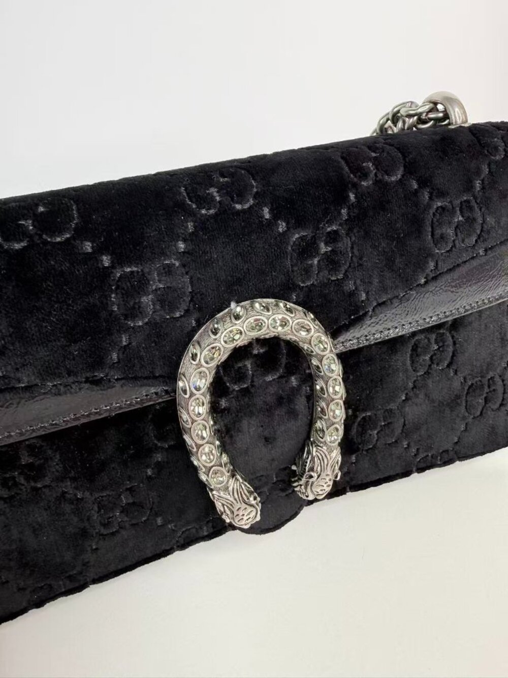 Gucci Dionysus Small GG Velvet Crystal Tiger Head Chain Black Shoulder Bag - Picture 8 of 12